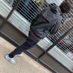 Meet your Posher, Chris